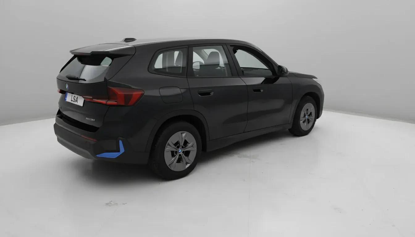 BMW iX1 Lille vue 3 BMW iX1 en leasing sans apport à Lille — vue 3