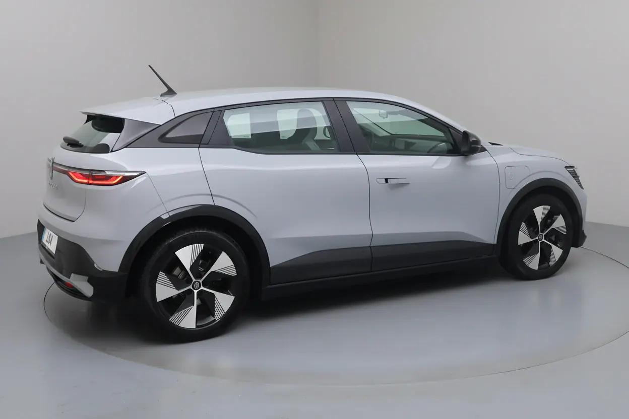 Renault Mégane E-Tech Lille vue 3 Renault Mégane E-Tech en leasing sans apport à Lille — vue 3